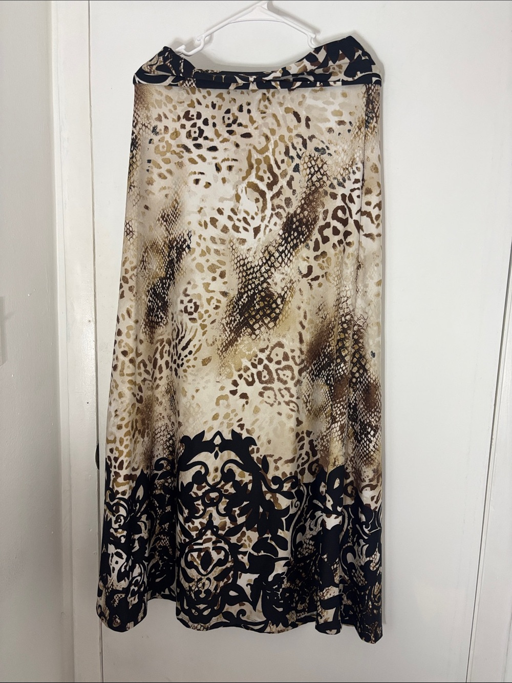 VENUS Beige and Black Animal-Print Maxi Skirt with Ornate Border